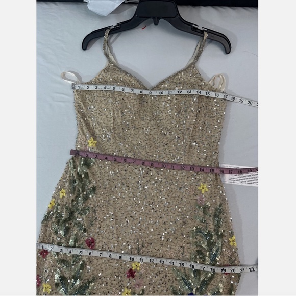 NWT $598 Mac Duggal [ 8 ] Floral Embellished Spaghetti Strap Gown in Nude #G1458 - Picture 3 of 13